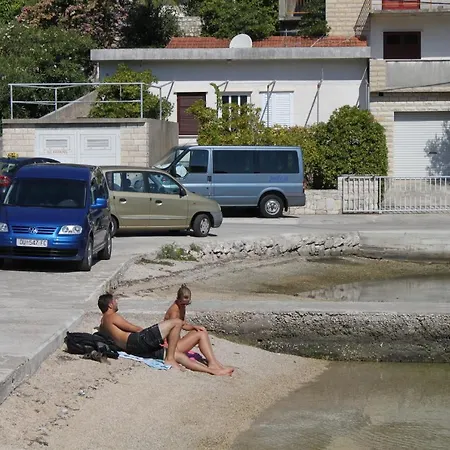 Zrnovska Banja 17457b Апартаменты Zrnovo